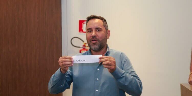 Imagem de compartilhamento para o artigo Prefeito Weliton Guimarães acompanha sorteio e celebra avanço de Alcinópolis na Copa Assomasul da MS Todo dia